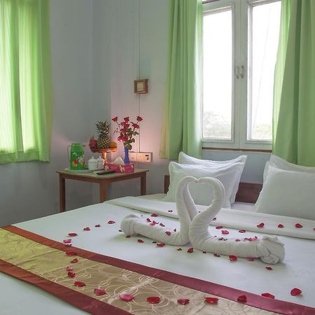 Mother Land Inn 2 Yangon Exterior foto