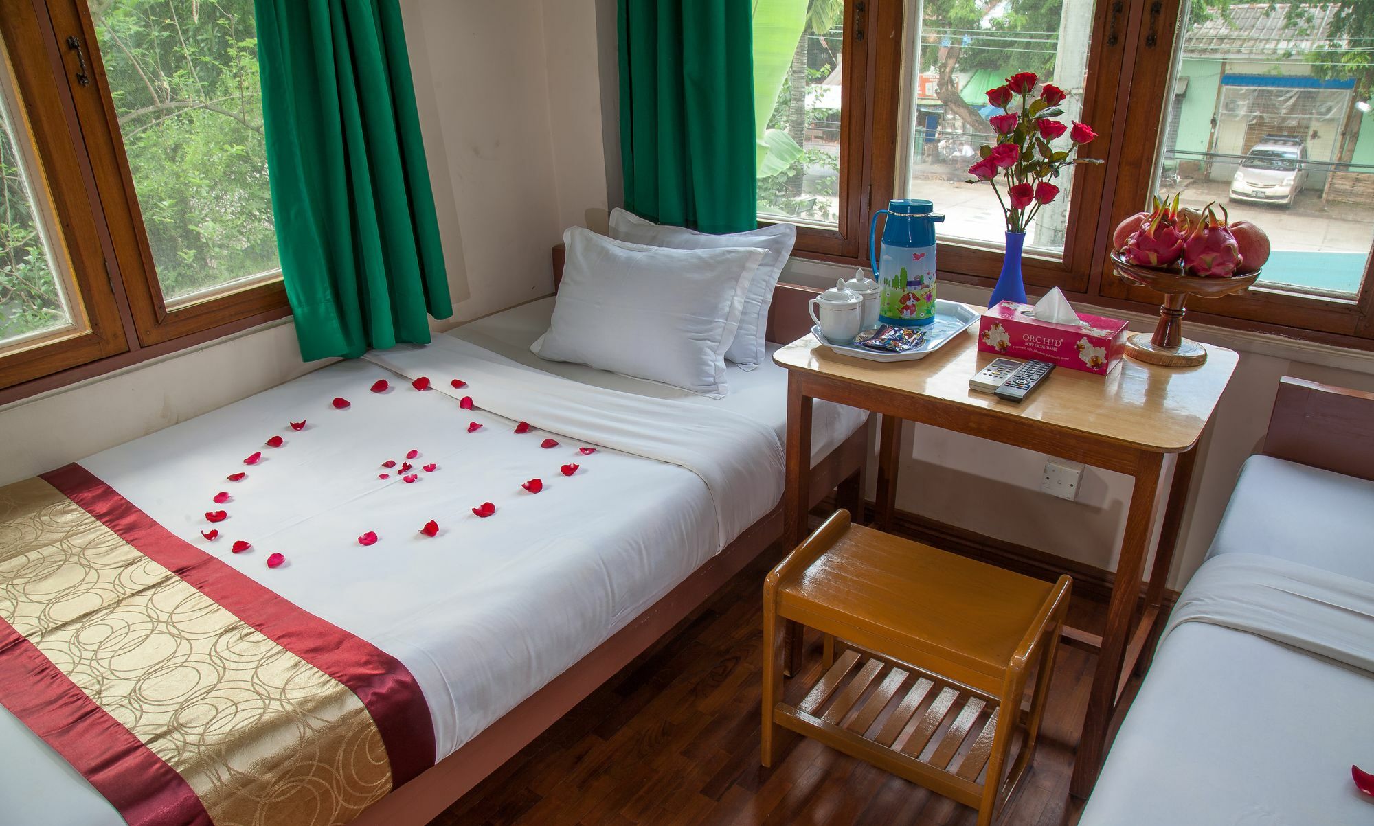 Mother Land Inn 2 Yangon Exterior foto